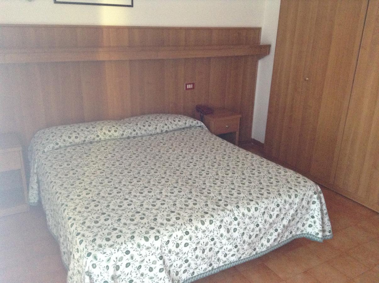 Hotel Helvetia Eraclea Mare Dış mekan fotoğraf
